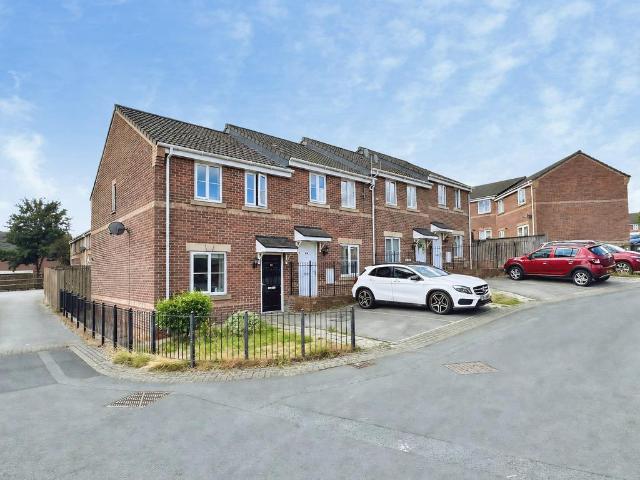 House for sale in Windy Bank, West Yorkshire