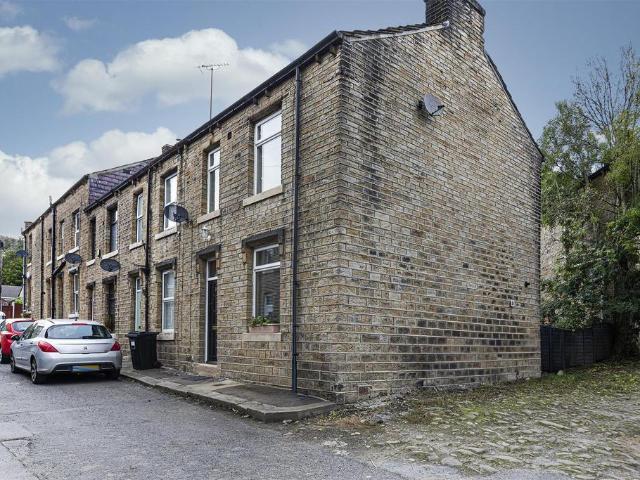 House for sale in Hill Top, Slaithwaite