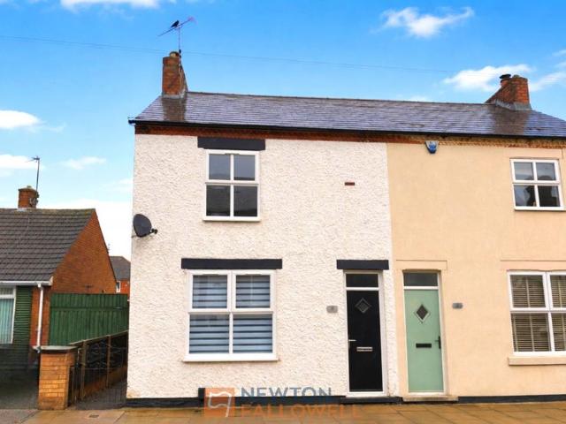 House for sale in Berry Hill, Potters Corner