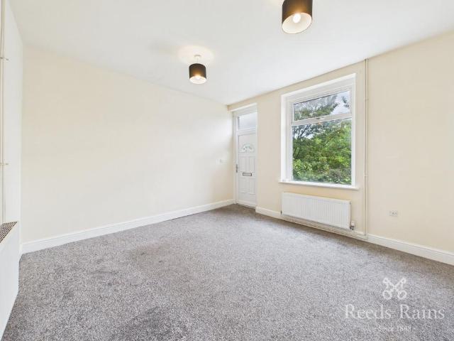 House for sale in Akroydon, Halifax