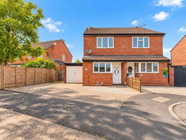House for sale in Sydenham, Warwick