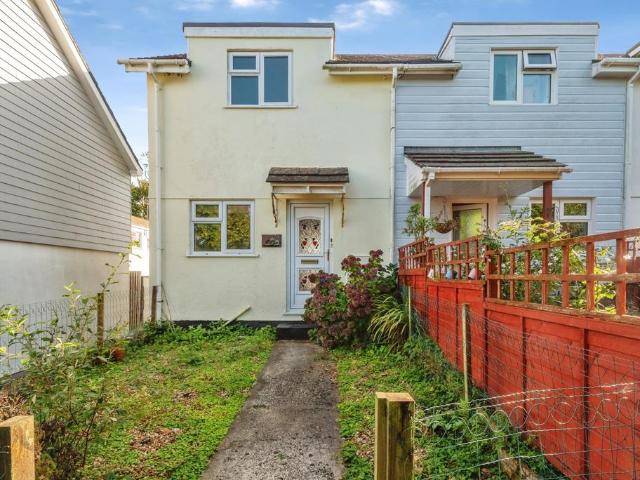 House for sale in Gluvian, St. Columb Major