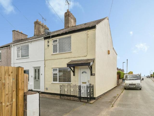 House for sale in The Square, Buckley