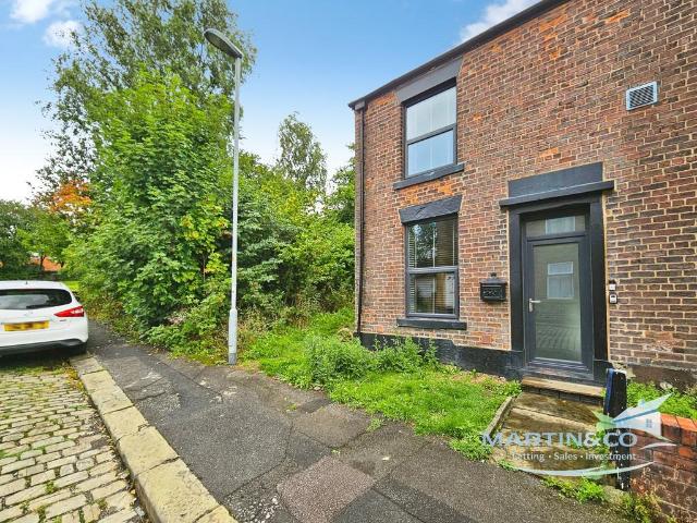 House for sale in Smallbridge, Burnedge