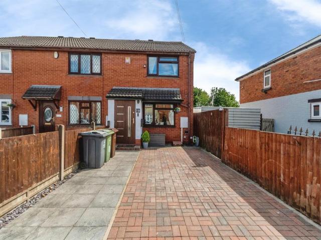House for sale in Catherine Cross, Darlaston