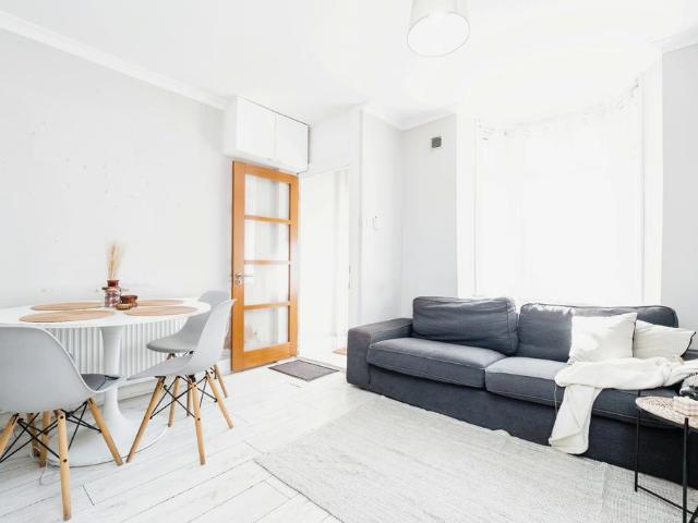 House for sale in Maryland, Greater London