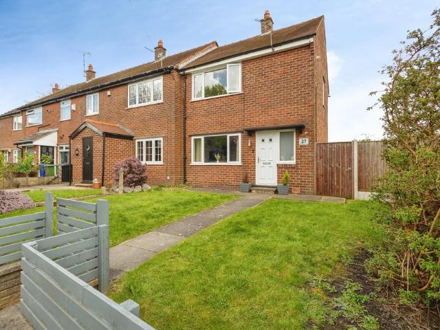 House for sale in Haughton Green, Greenheys