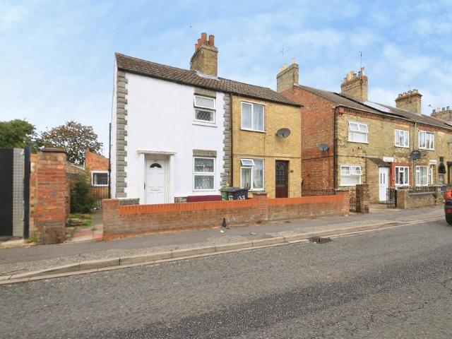 House for sale in Eastfield, Peterborough