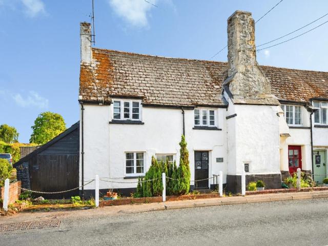 House for sale in Newton Poppleford, East Devon