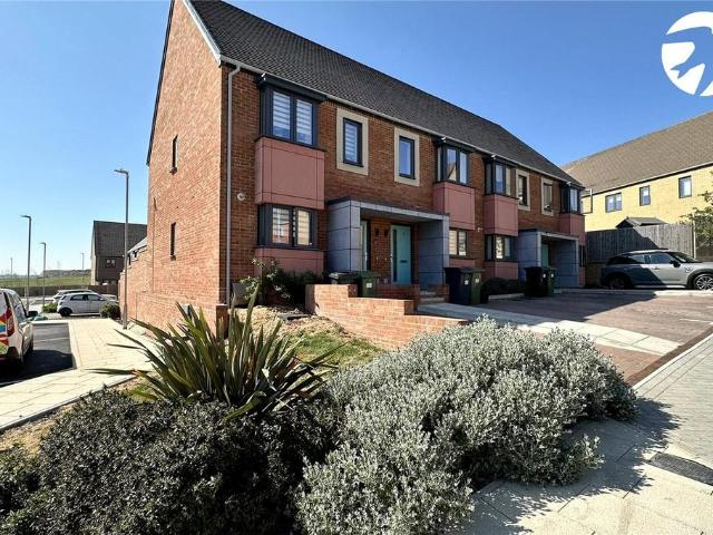 House for sale in Castle Hill, Monks Orchard