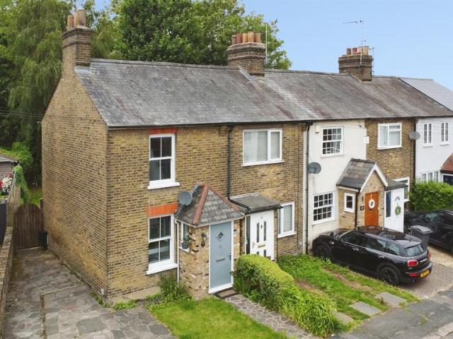 House for sale in Navestock Side, Essex