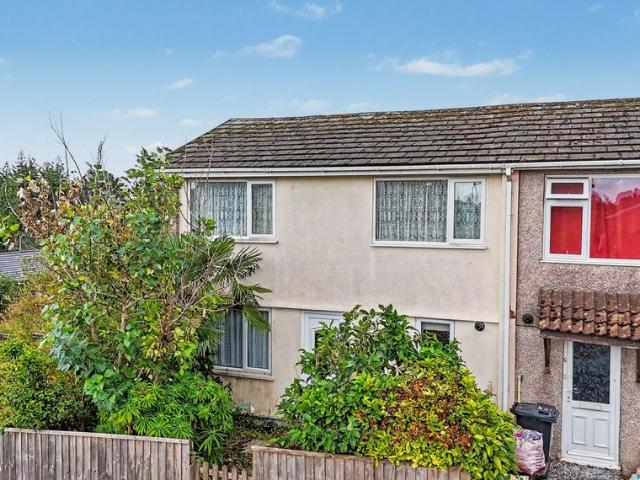 House for sale in Lamellion, Cornwall