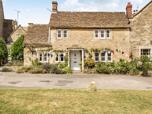 House for sale in Biddestone, Hartham