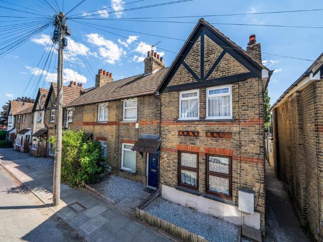 House for sale in Swanscombe and Greenhithe, Monks Orchard