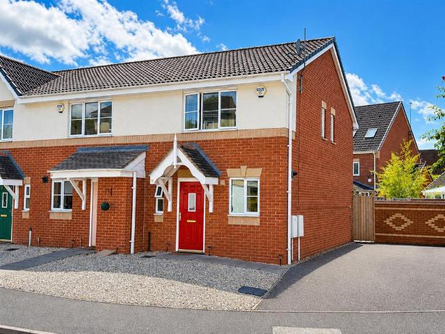 House for sale in Cherry Orchard, Fold Hill