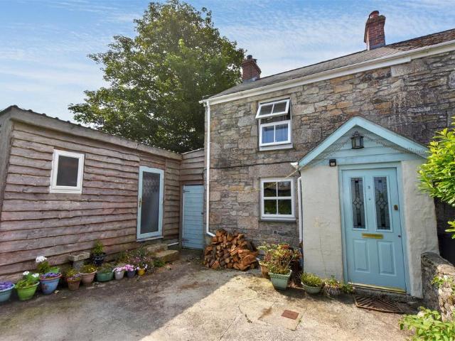 House for sale in Penmarth, Menherion