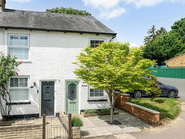 House for sale in Pouchen End, Hertfordshire