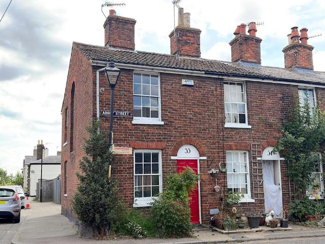 House for sale in Oad Street, Kent