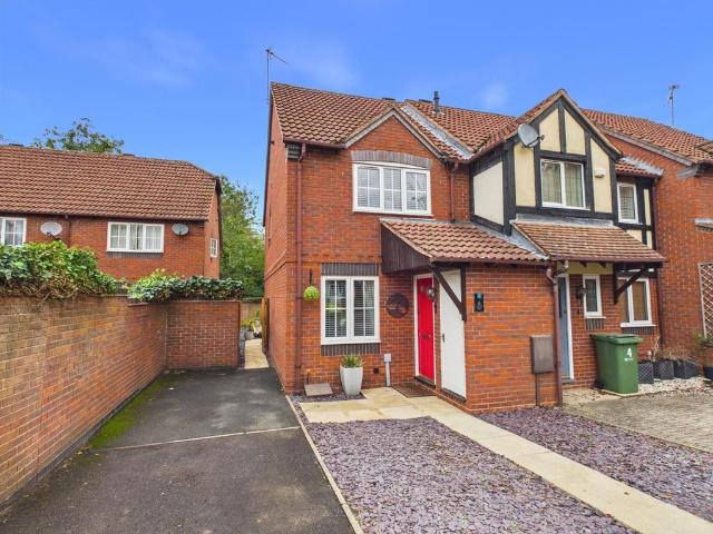 House for sale in Lyppard Grange, Worcester