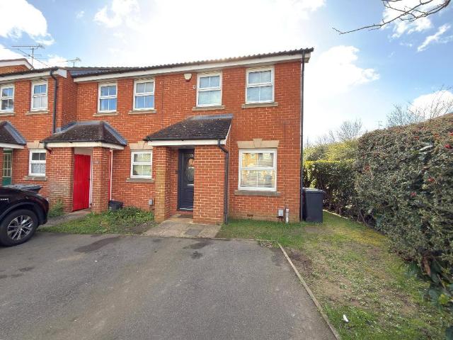 House for sale in Leagrave, Luton