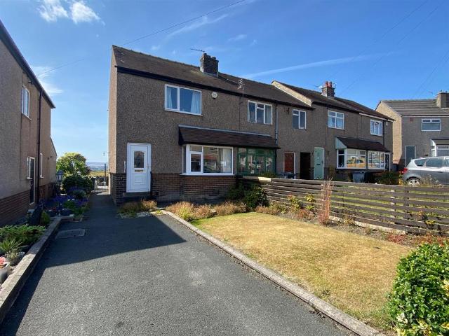 House for sale in Longwood, West Yorkshire