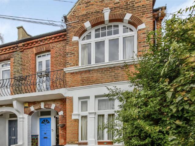 House for sale in Balham, Greater London