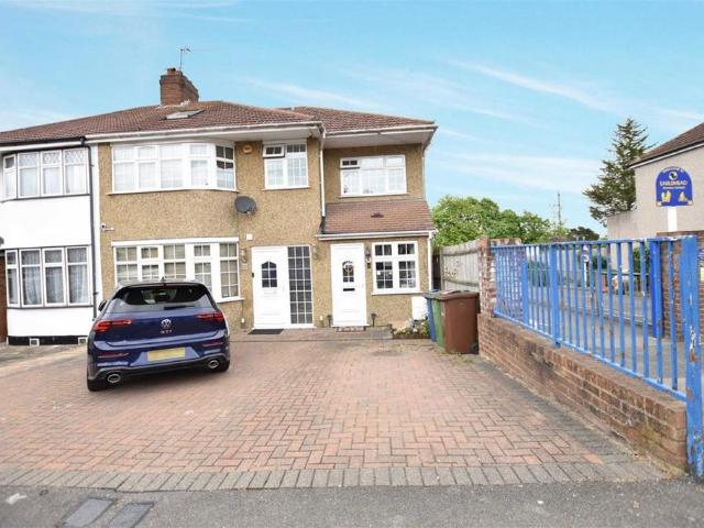 House for sale in Greater London