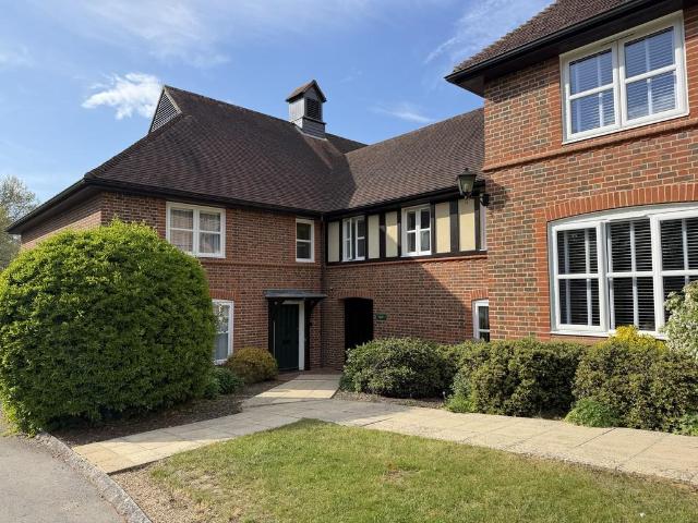 House for sale in Heol-las, Surrey