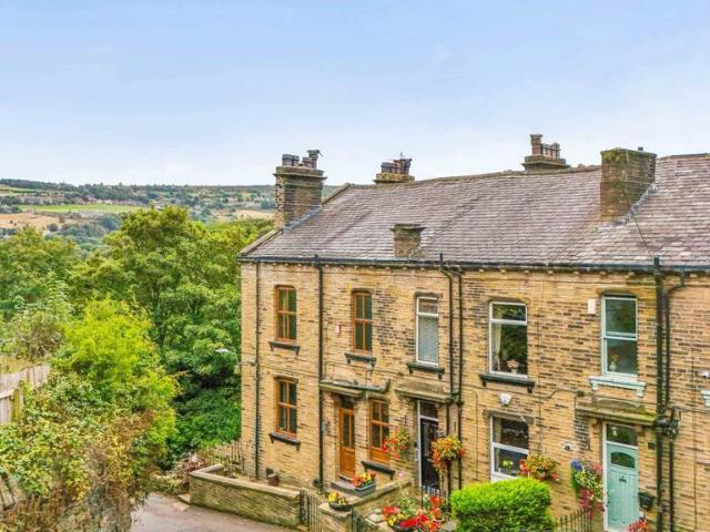 House for sale in Warley Town, West Yorkshire