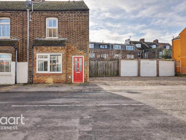House for sale in Oad Street, Kent