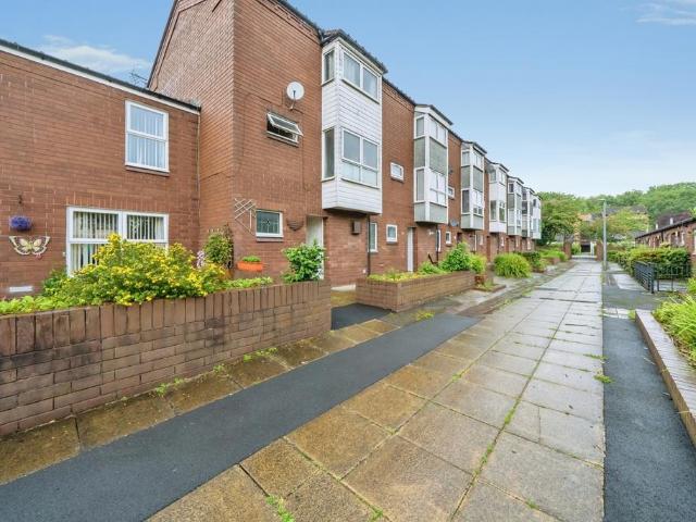 House for sale in Locking Stumps, Warrington