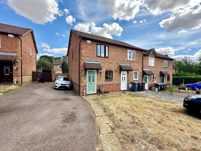 House for sale in East Hunsbury, Far Cotton