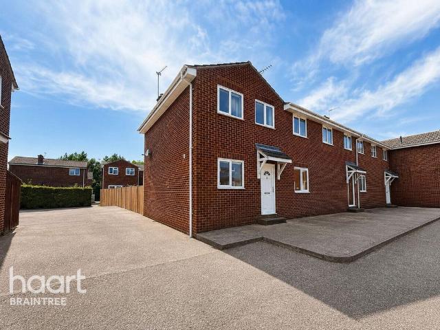 House for sale in Chipping Hill, Essex