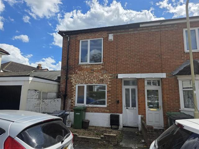 House for sale in Eastleigh, Helford