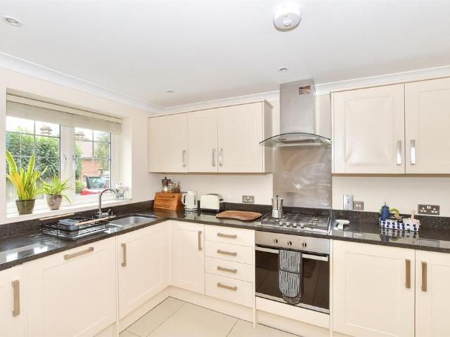 House for sale in Uckfield, Cross In Hand