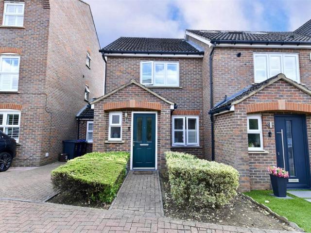 House for sale in Great Ashby, King's Walden