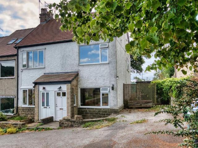 House for sale in Froggatt, East Midlands