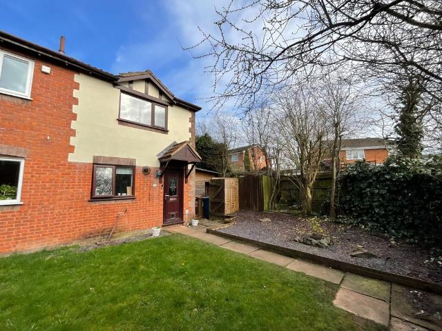 House for sale in Stone, Baswich