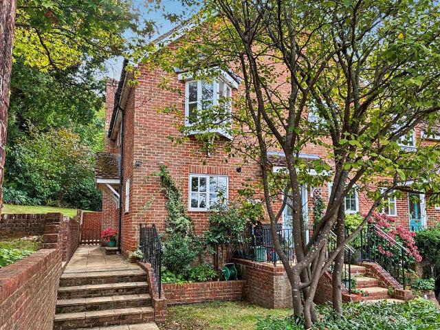 House for sale in Grayswood, Fole
