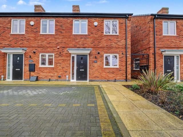 House for sale in Gun Hill, Warwickshire
