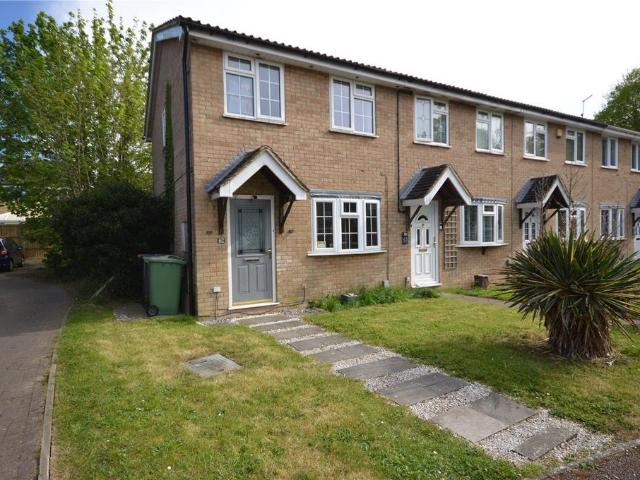 House for sale in Woodside Estate, Houghton Regis