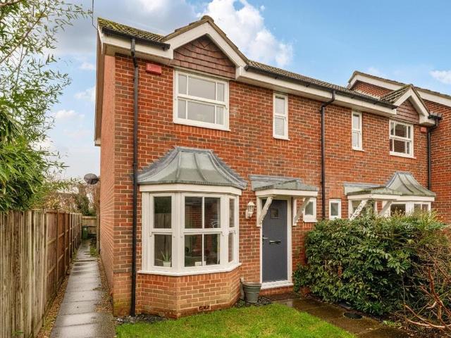 House for sale in Eversley, Hart
