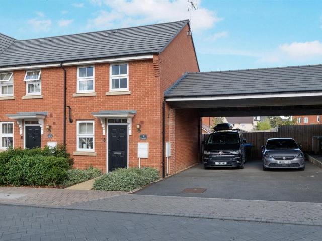 House for sale in Buckingham, Buckinghamshire