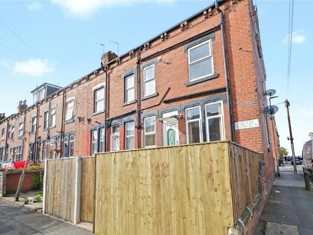 House for sale in Beeston Hill, Leeds