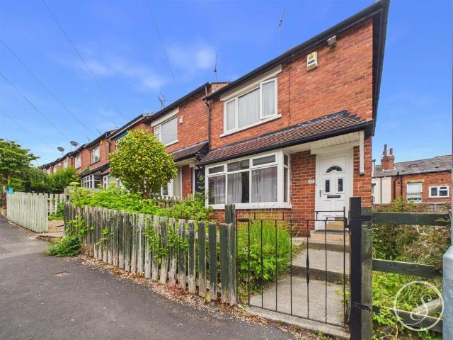 House for sale in Meanwood, West Yorkshire