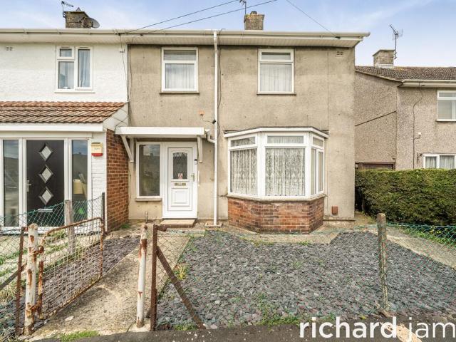 House for sale in Penhill, Swindon