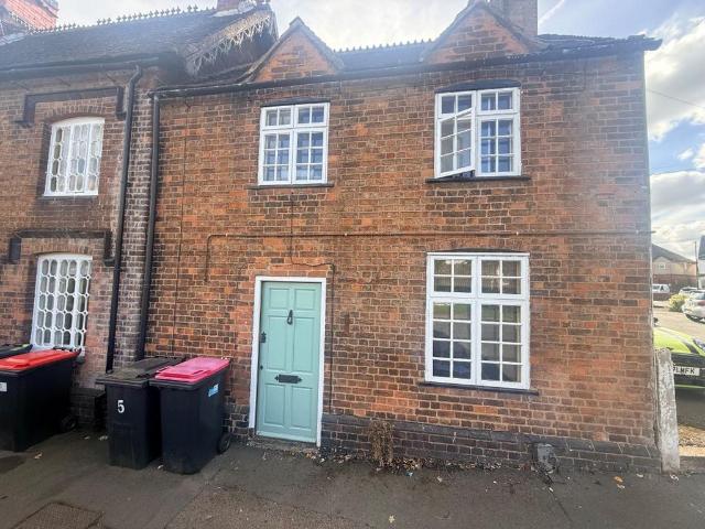House for sale in Atherstone, North Warwickshire