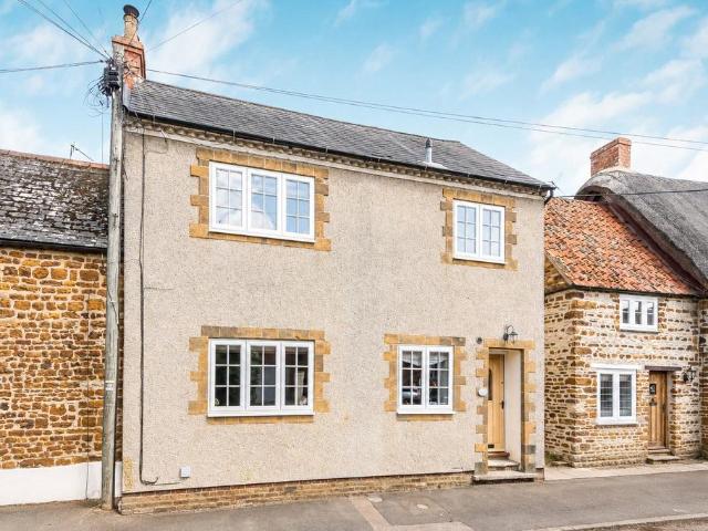 House for sale in Little Houghton, Northamptonshire