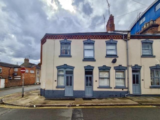House for sale in Semilong, Northampton