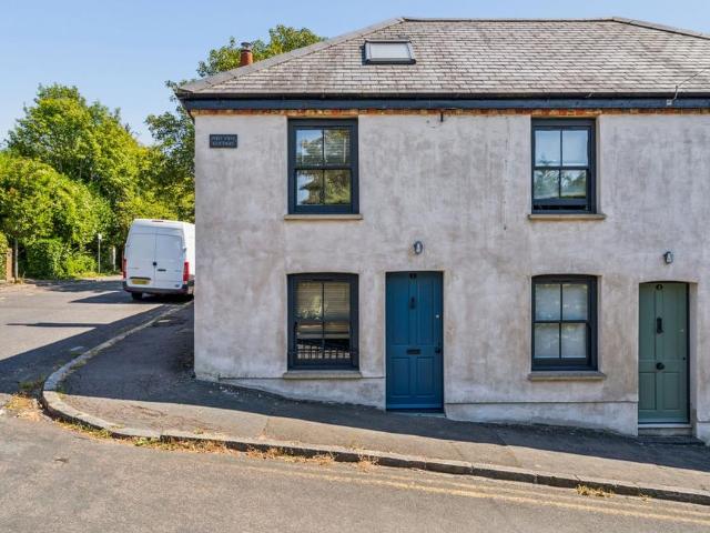 House for sale in Totteridge, Cressex